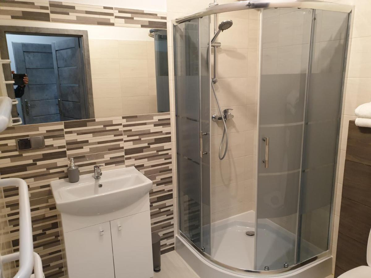 Motel Na Stacji Paliw Ustronie Morskie Bagian luar foto