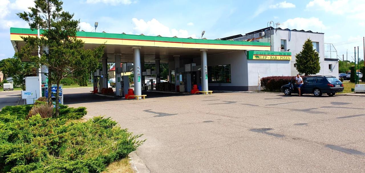 Motel Na Stacji Paliw Ustronie Morskie Bagian luar foto