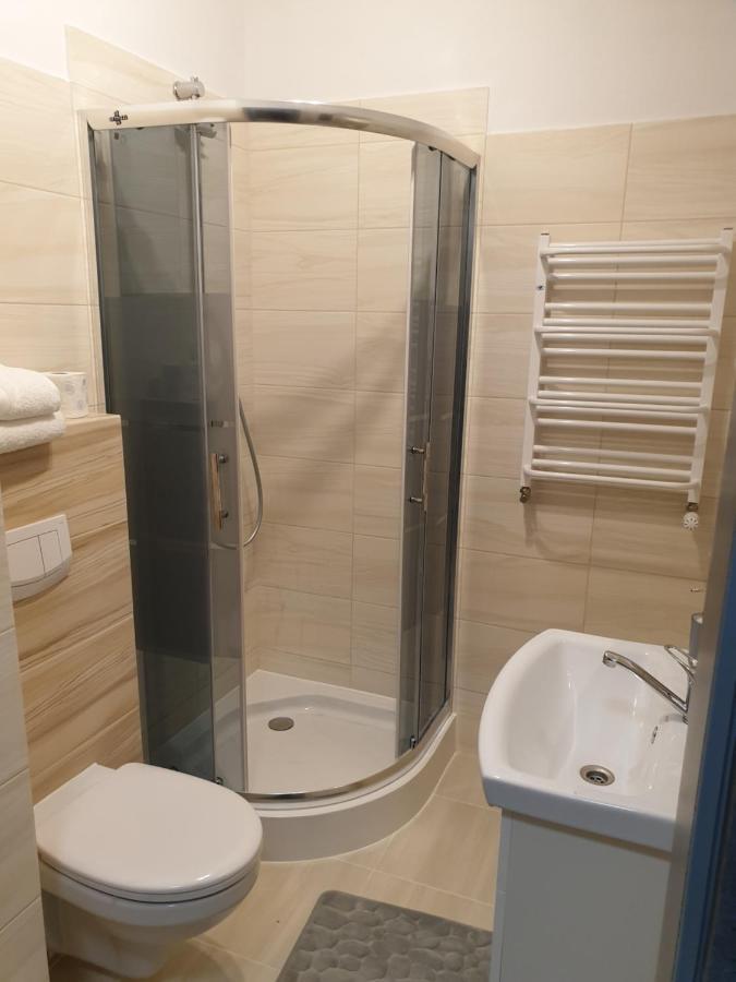 Motel Na Stacji Paliw Ustronie Morskie Bagian luar foto